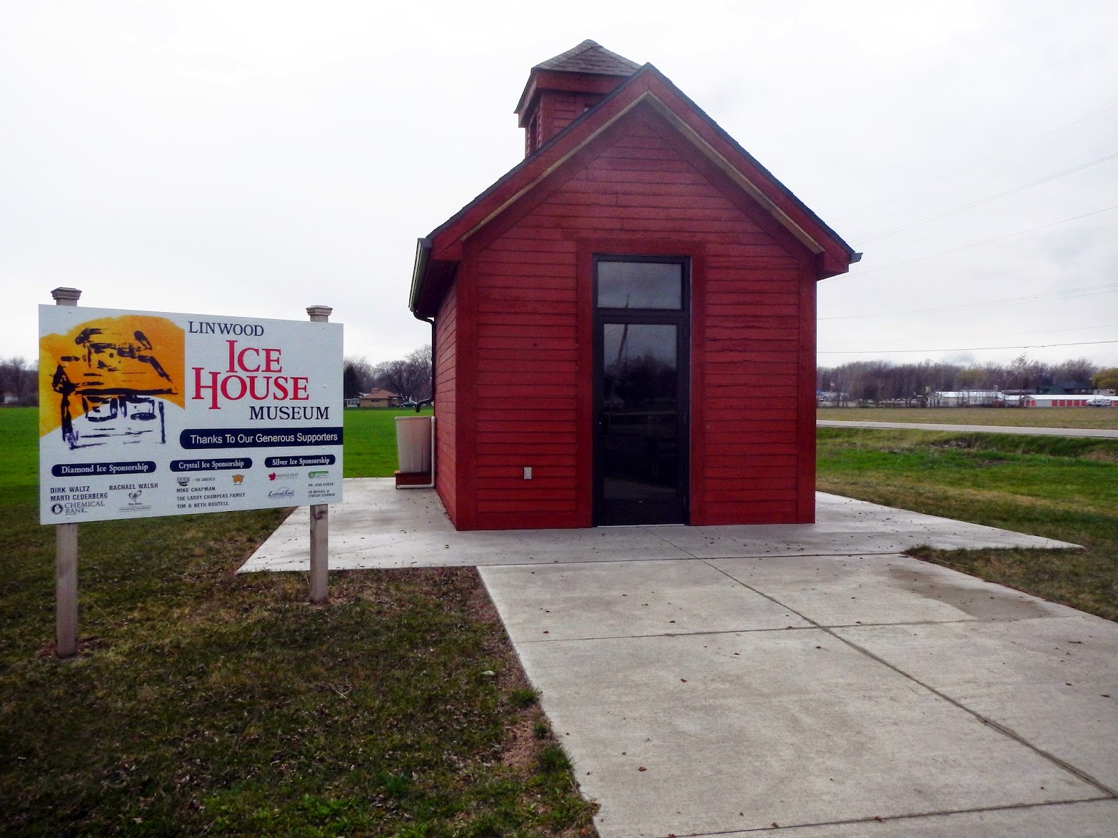 art entertainment Linwood Ice House Museum